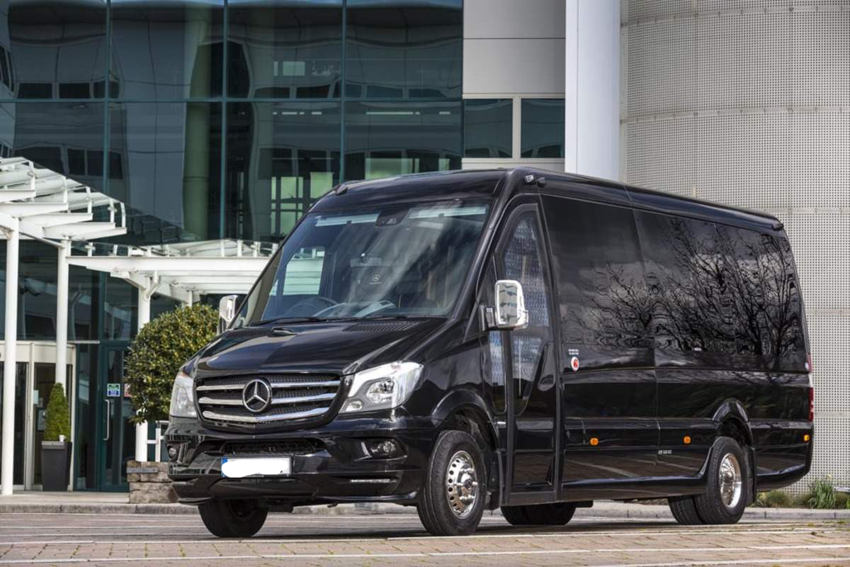 Hire mini bus With Chauffeurs in Melbourne